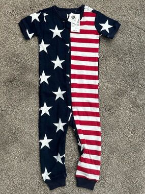 🇺🇸 PJ Place Patriotic Pajamas, NWT